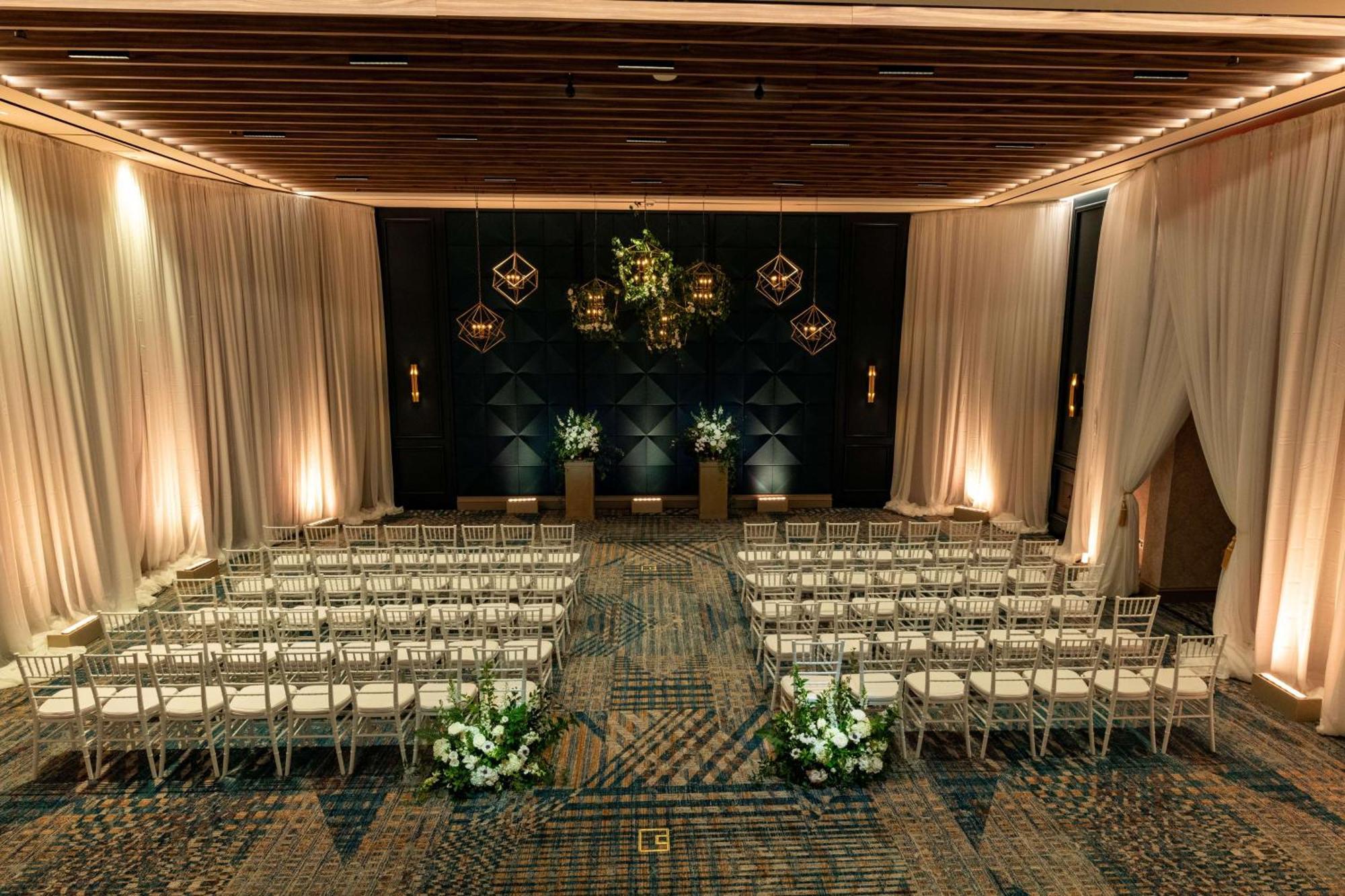 Embassy Suites By Hilton Virginia Beach Oceanfront Resort Экстерьер фото
