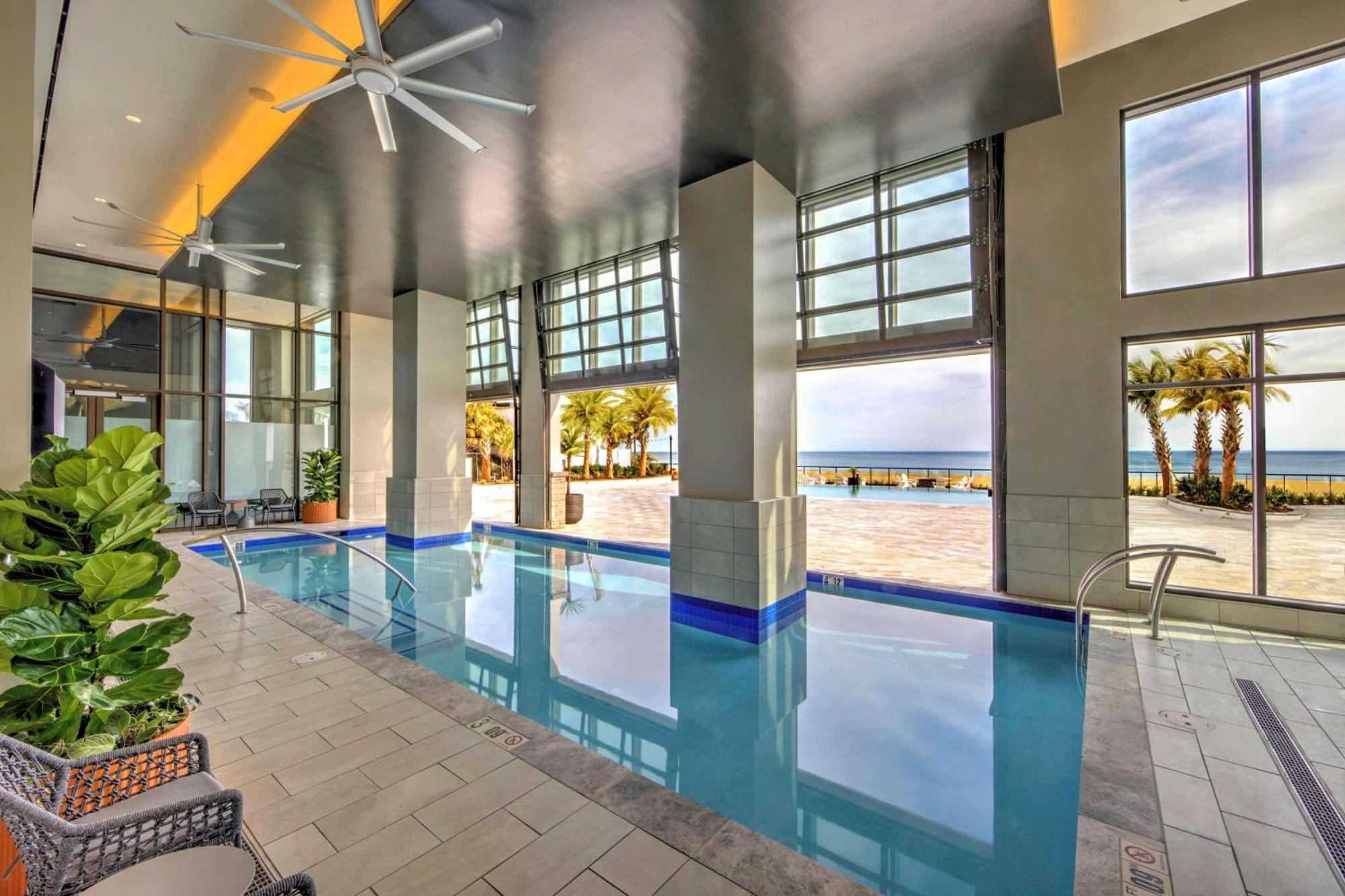 Embassy Suites By Hilton Virginia Beach Oceanfront Resort Экстерьер фото