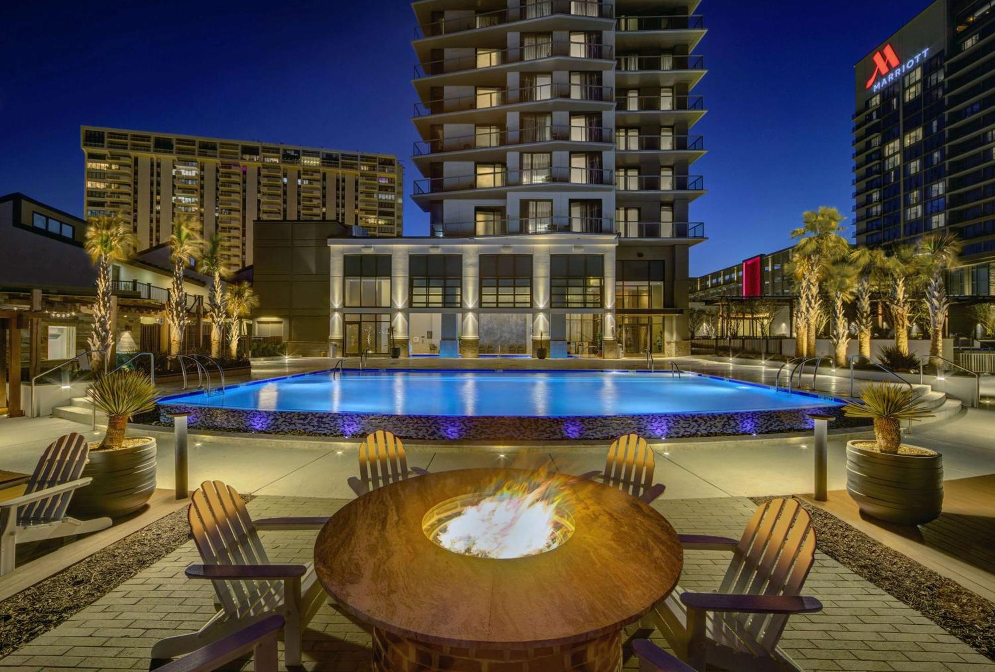 Embassy Suites By Hilton Virginia Beach Oceanfront Resort Экстерьер фото